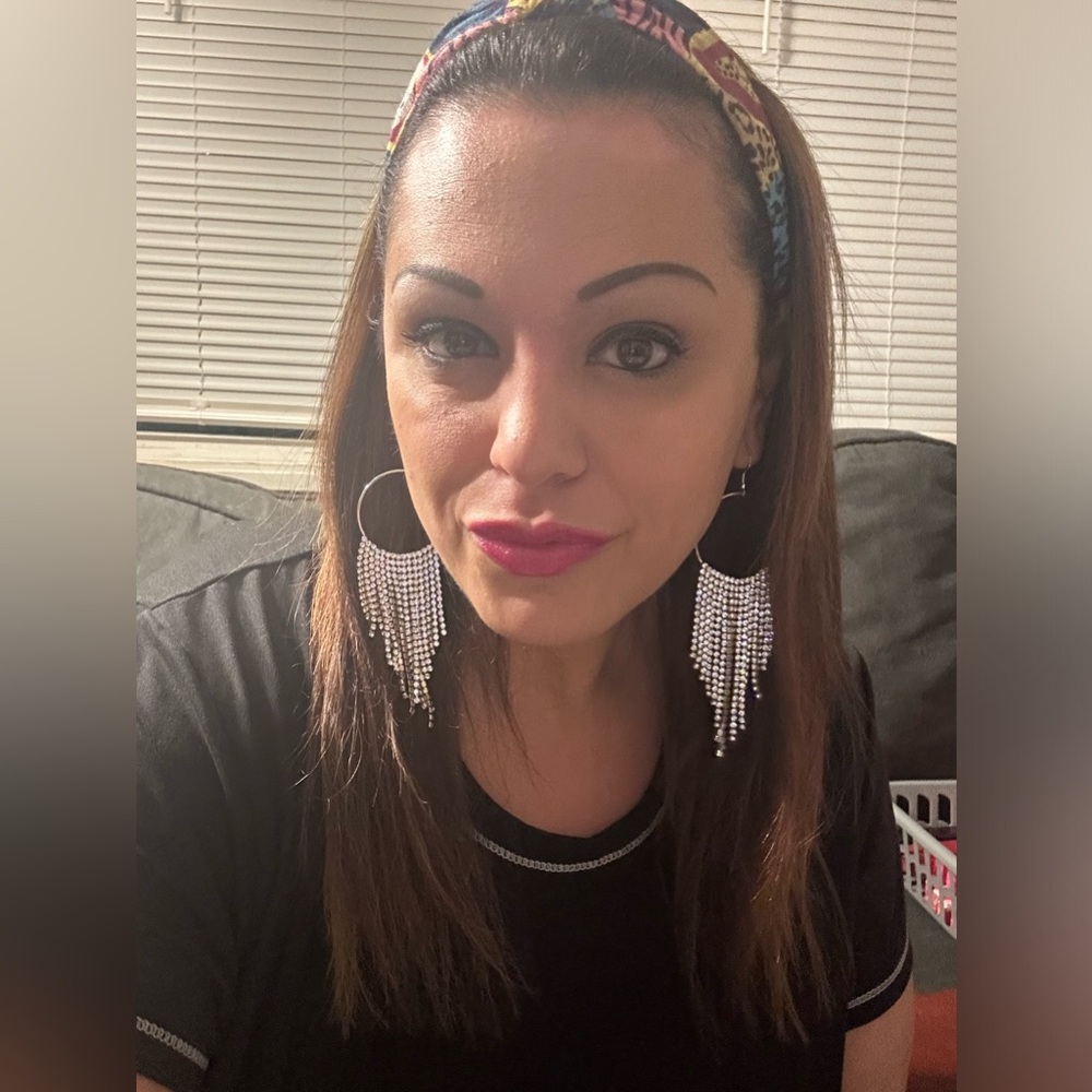 SPARKLE_SUSAN IS LIVE! 🧡 - Picture 3 of 5